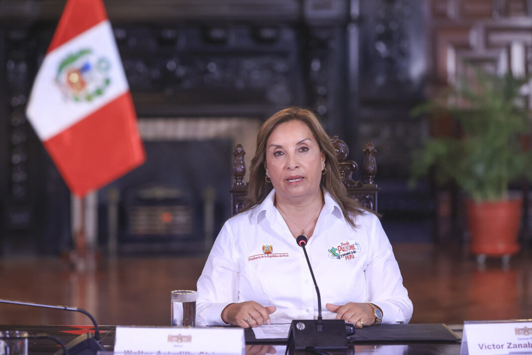 Dina Boluarte se lava las manos y responsabiliza al Ministerio público de la ola de inseguridad. Foto: Difusión.