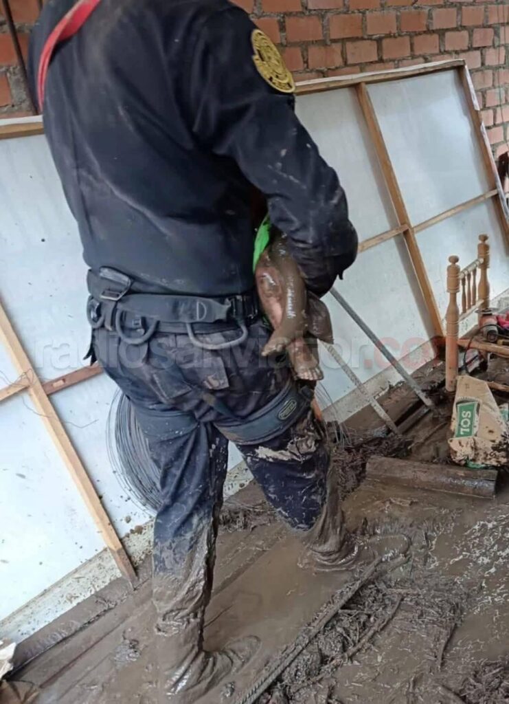 Tragedia en Áncash: un bebé de seis meses y un niño de ocho años mueren tras desborde del río Casca. Foto: Composión. 