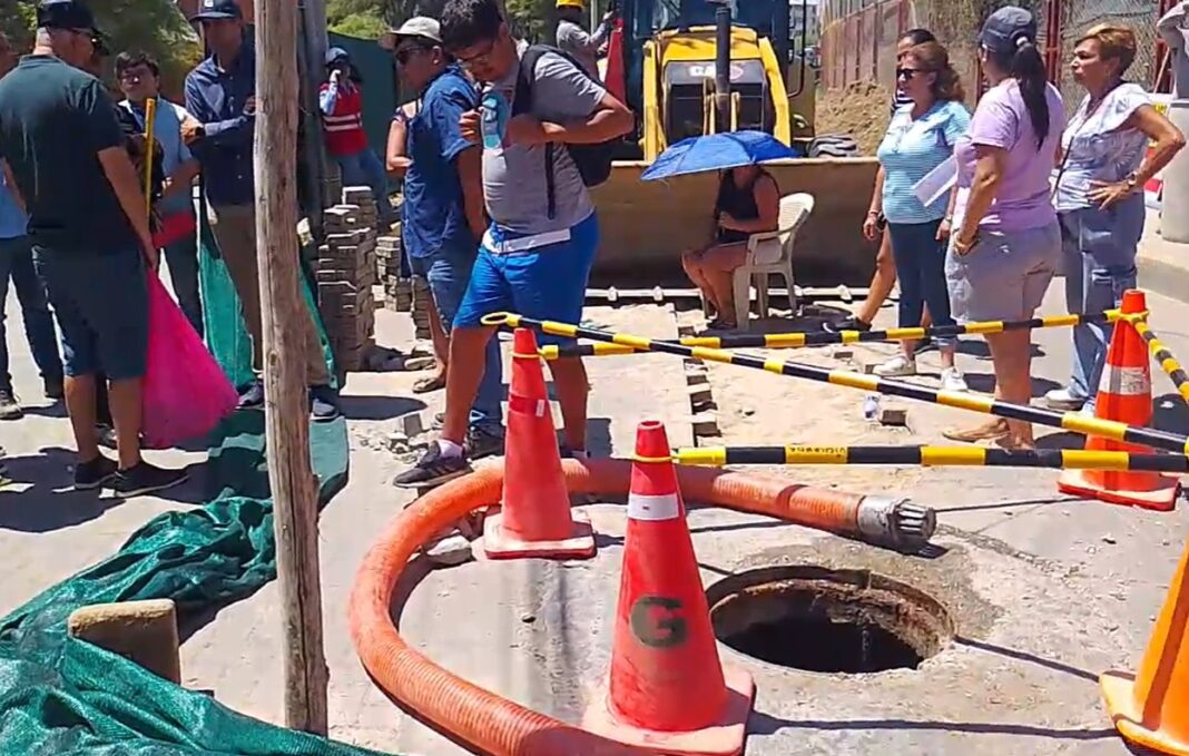 Castilla: vecinos de Monteverde denuncian conexión de nueva red de alcantarillado a una ya colapsada. Foto: Difusión,