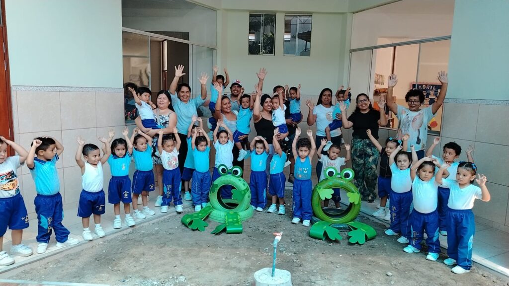 Niños del colegio San Gabriel promueven el reciclaje con creatividad y conciencia ambiental. Foto: Difusión.
