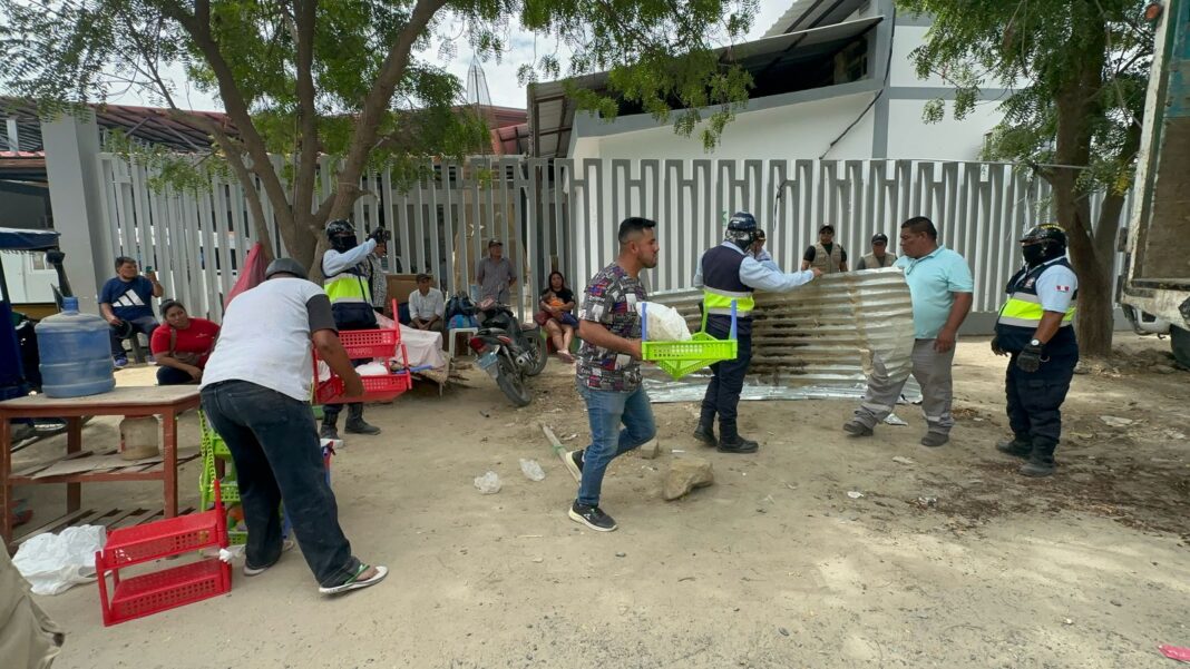 Desalojan a extranjeros que traficaban turnos en el hospital Santa Rosa. Foto: Difusión. Desalojan a extranjeros que traficaban turnos en el hospital Santa Rosa. Foto: Difusión.