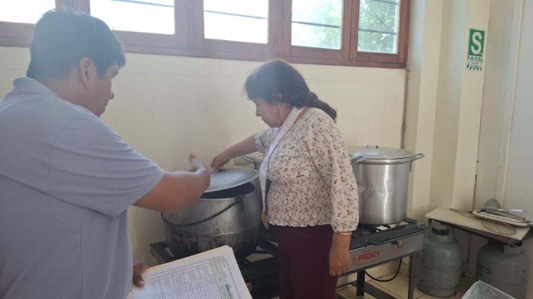 Fiscalía penal inicio investigación por intoxicación de más de 100 escolares en colegio “Elvira Castro de Quiroz”. Foto: Difusión.