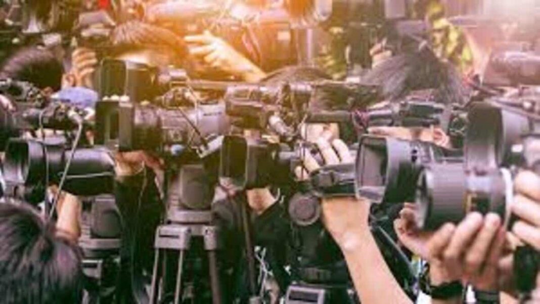 Polémica propuesta: Gobierno busca imponer franja informativa en medios de comunicación. Foto: internet.