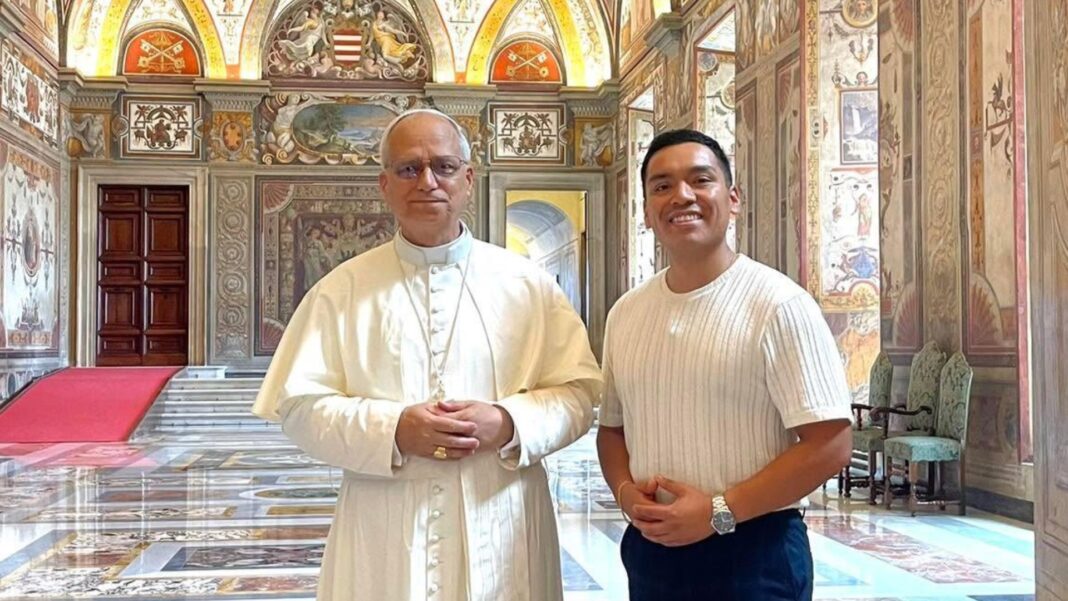“Ya escuchó la cumbia del papa”: Donnie Yaipén rompe en emoción tras encuentro con León XIV en el Vaticano. Foto: Difusión.