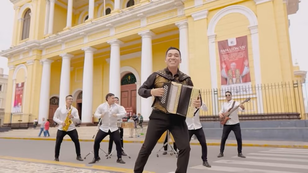 “Ya escuchó la cumbia del papa”: Donnie Yaipén rompe en emoción tras encuentro con León XIV en el Vaticano. Foto: Difusión.