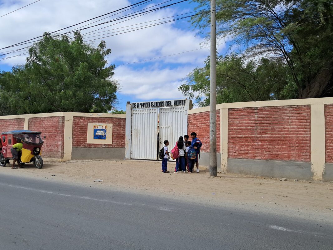 Racionalización de docentes en Piura deja sin trabajo a más de 200 maestros y obliga a fusionar grados en una sola aula. Foto: Reporteros 365.