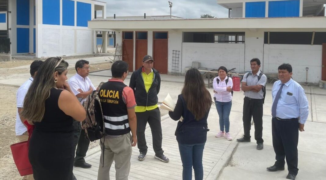 Fiscalía Anticorrupción inspecciona obra en colegio “La Unión” tras denuncia por colusión agravada. Foto: Difusión.