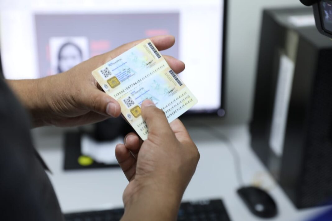 Adiós al DNI azul y amarillo: Reniec solo emitirá DNI electrónico