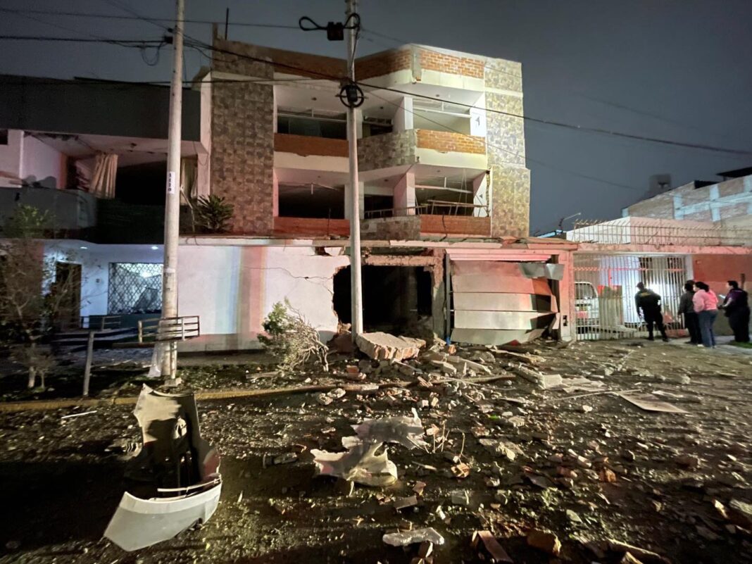 Explosión en Trujillo deja nueve heridos, 30 casas afectadas y desata el terror en Las Quintanas. Foto: Difusión.