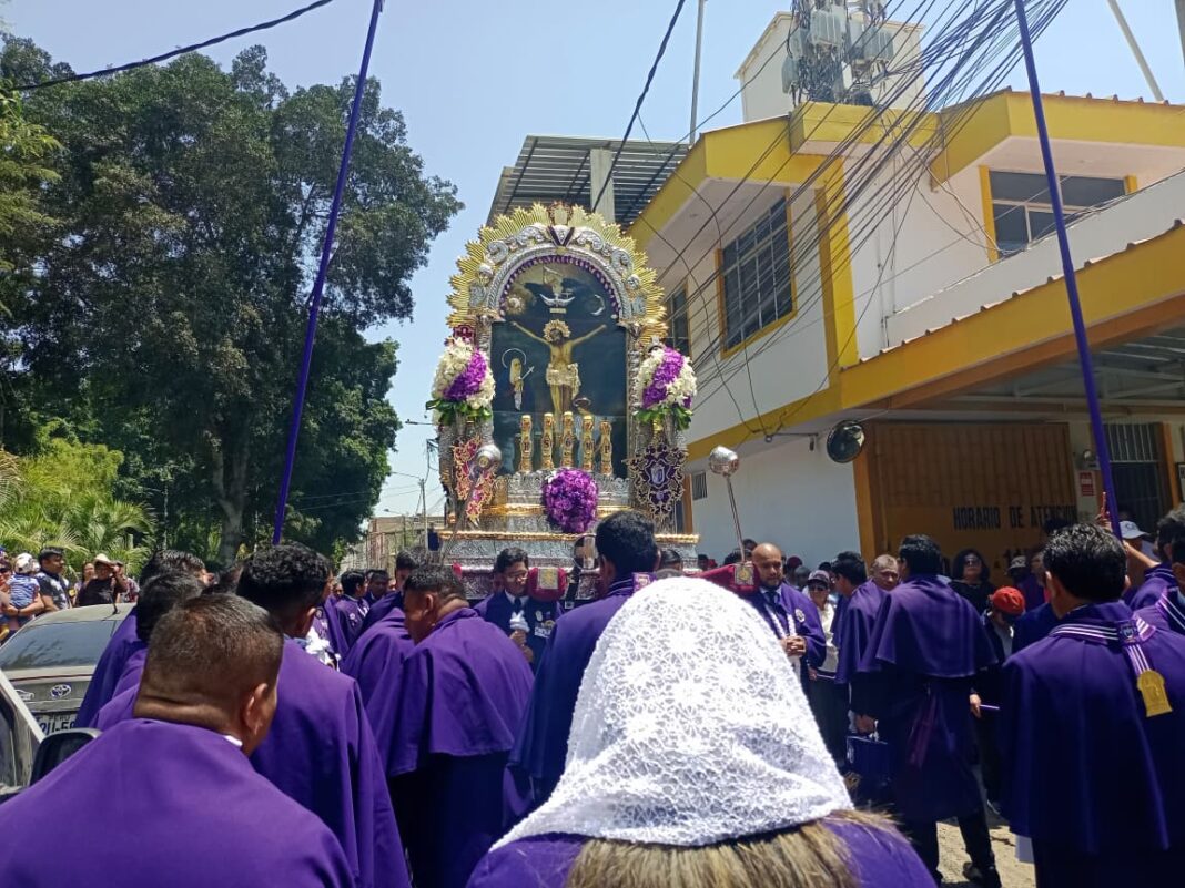 “Levantada Mundial” del Señor de los Milagros une a varios países en una sola fe. Foto: Reporteros 365.