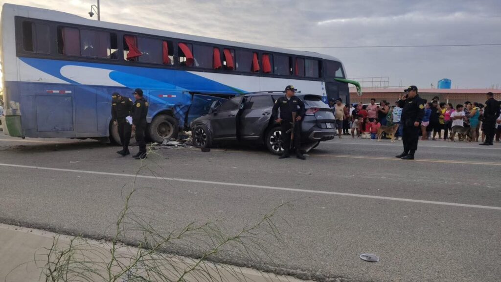 Cuatro integrantes de una familia mueren en trágico accidente en la Vía de Evitamiento en Castilla. Foto: Difusión. 