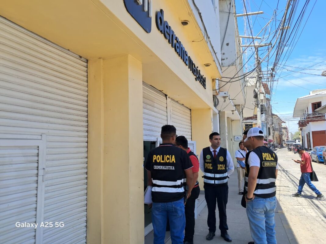 Delincuentes asaltan Derrama Magisterial en pleno centro de Piura y roban más de S/ 60 mil. Foto: Reporteros 365/ Guisella Lachira.