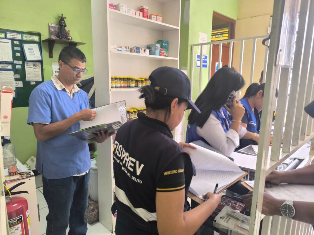 Fiscalía descubre botica clandestina que elaboraba medicamentos sin control sanitario en pleno centro de Piura. Foto: Difusión.