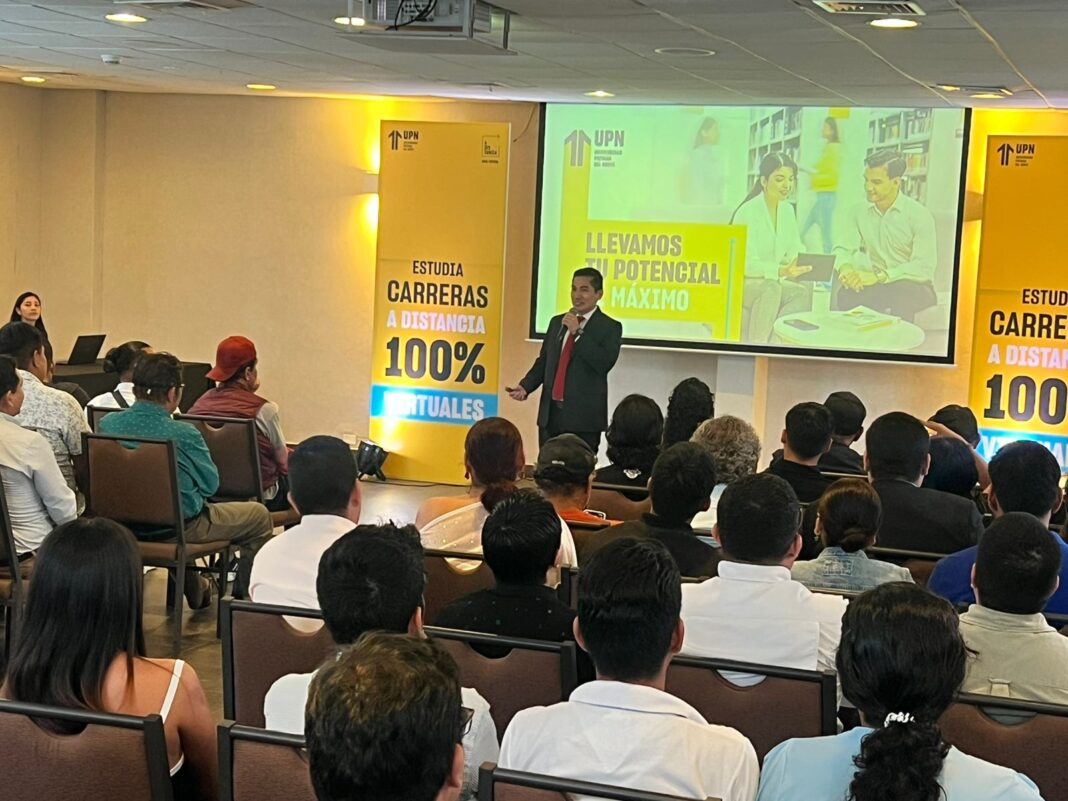 Emprendedores y profesionales de Piura refuerzan sus habilidades digitales en jornada académica de la UPN. Foto: Difusión.