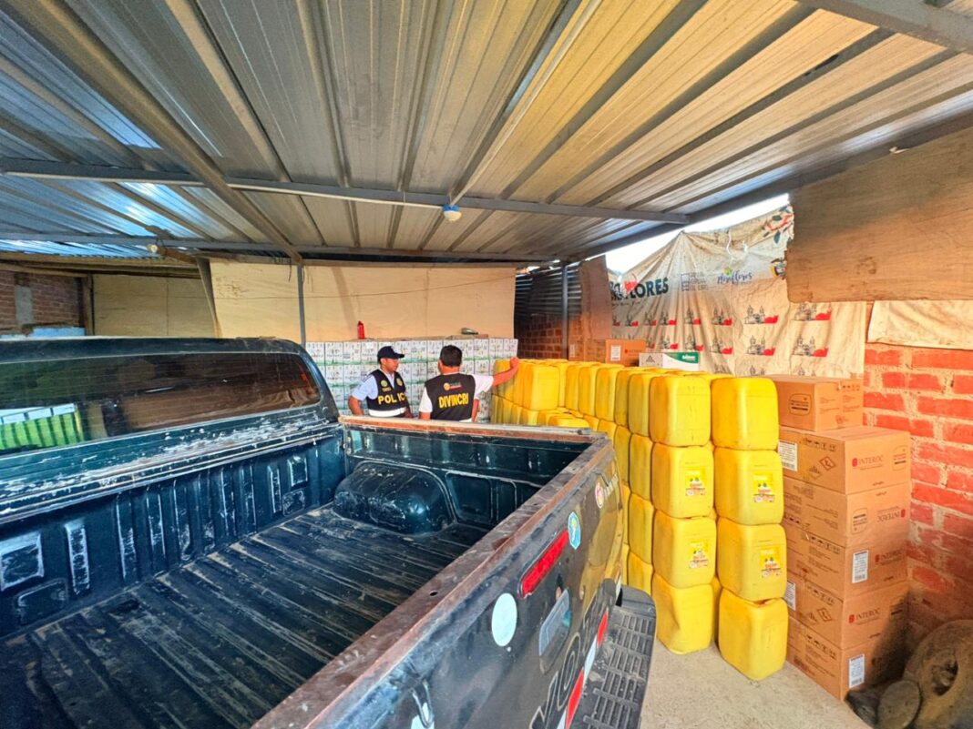 Piura: Policía Fiscal incauta mercadería de contrabando valorizada en S/ 500 mil. Foto: Difusión.
