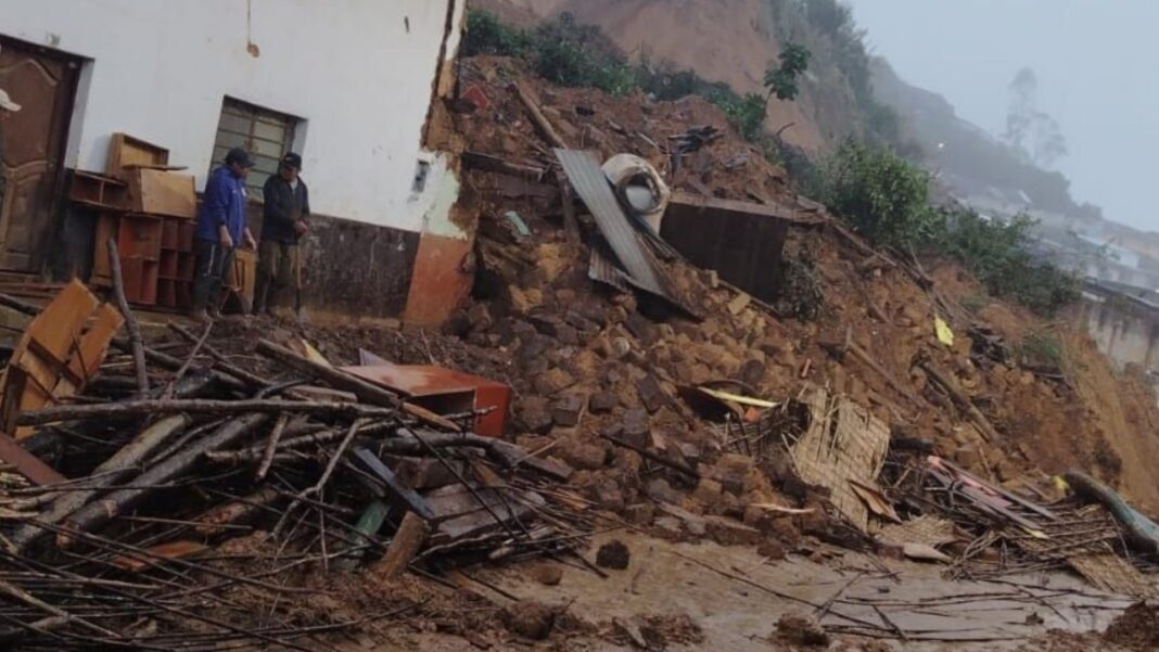 Deslizamientos a consecuencia de las lluvias dejan muertos y desaparecidos en Ayabaca. Foto: Difusión.