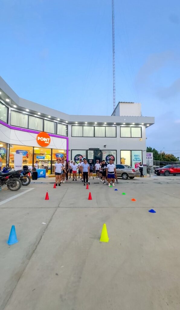 Piura pionero en running financiero: Santa Isabel Runclub impulsa entornos laborales más saludables para sus colaboradores. Foto: Difusión.