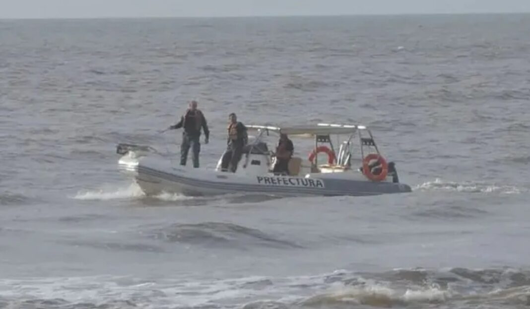 Naufragio de embarcación en Chile deja dos pescadores piuranos fallecidos y uno desaparecido. Foto: Difusión.