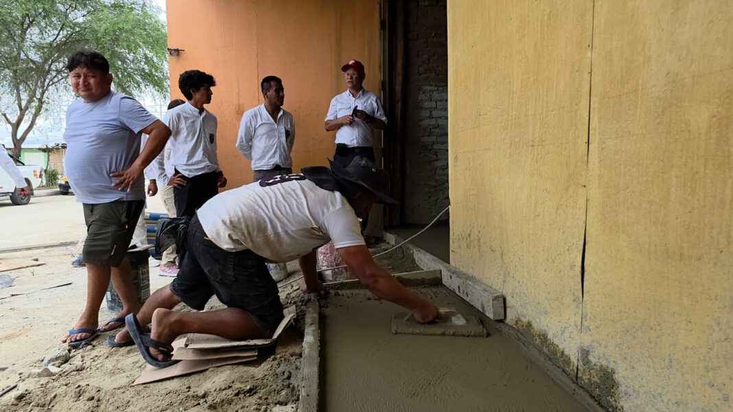 Piura: más de 750 familias vulnerables de Veintiséis de Octubre reemplazarán pisos de tierra por concreto. Foto: Difusión.