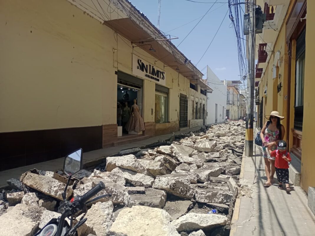 Empresa inhabilitada ejecuta obra de más de S/ 113 millones del centro histórico en Piura y registra retraso crítico. Foto: Reporteros 365.