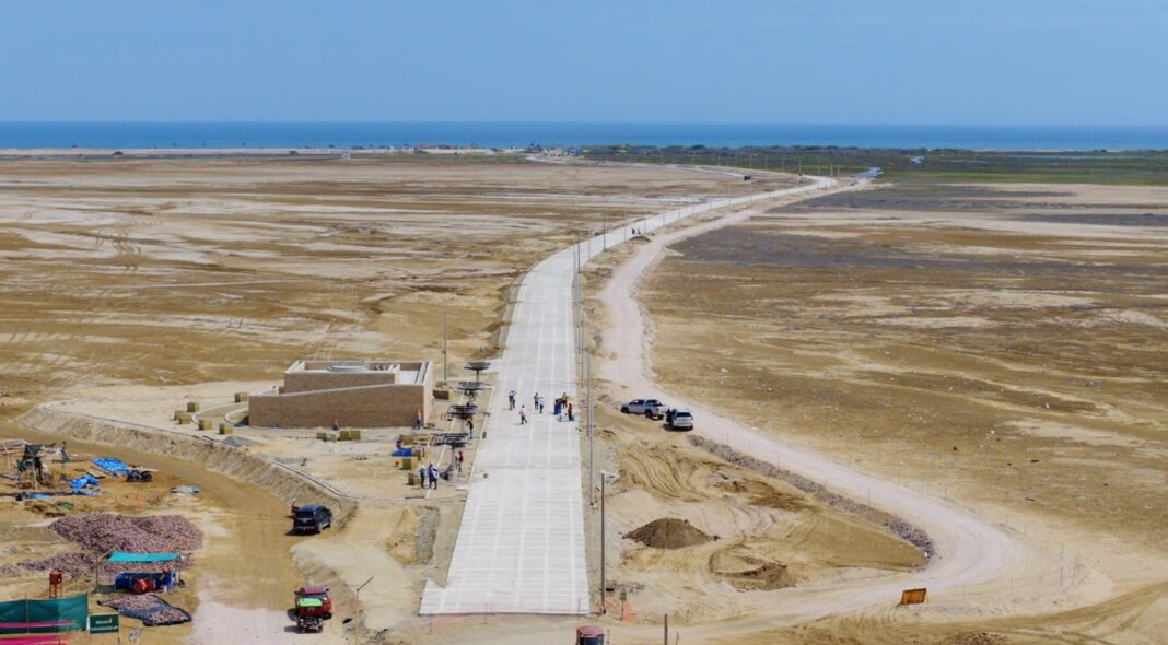 Carretera a Chuyillache estaría lista a fines de mes y potenciará el turismo en Sechura. Foto: Difusión.