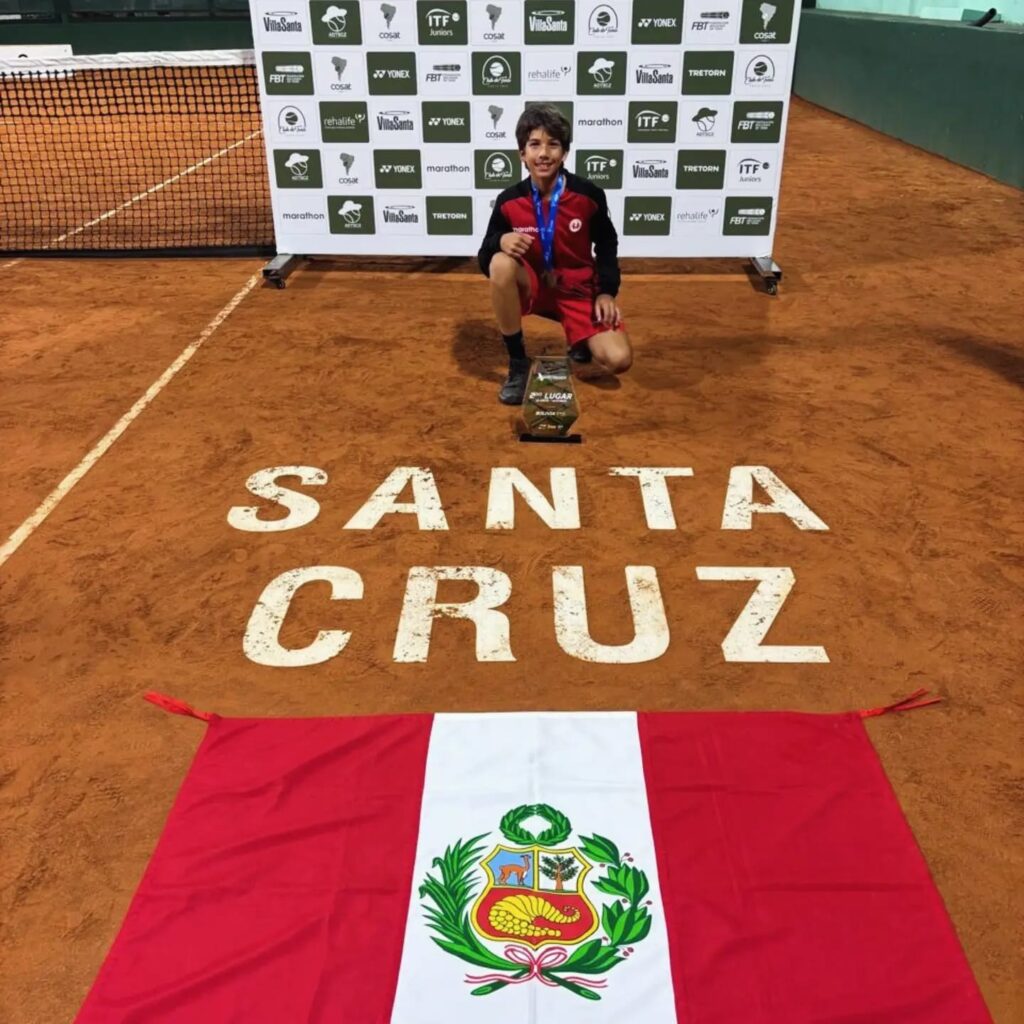 Tenista piurano Miguel Ignacio Checa Doig conquista medalla de plata en Sudamericano Sub-12. Foto: Difusión.