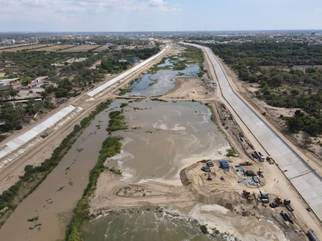 Ingenieros rechazan desvío del río Piura hacia el dren Sechura y alerta riesgo de inundación. Foto: Difusión.