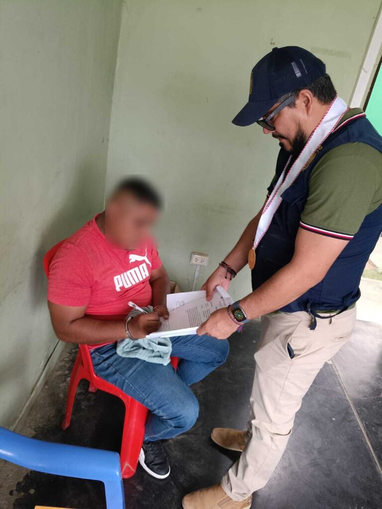 Piura: detienen a tres policías acusados de recibir una presunta coima para favorecer a investigados por violación. Foto: Composición.